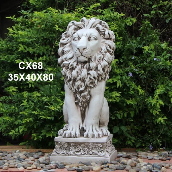 פסל גינה – אריה מלכותי מוגבה
